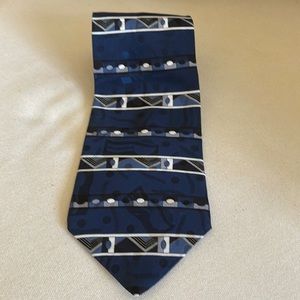 Vintage ZYLOS George Machado Graphic Pattern 100% Italian Silk Neck Tie